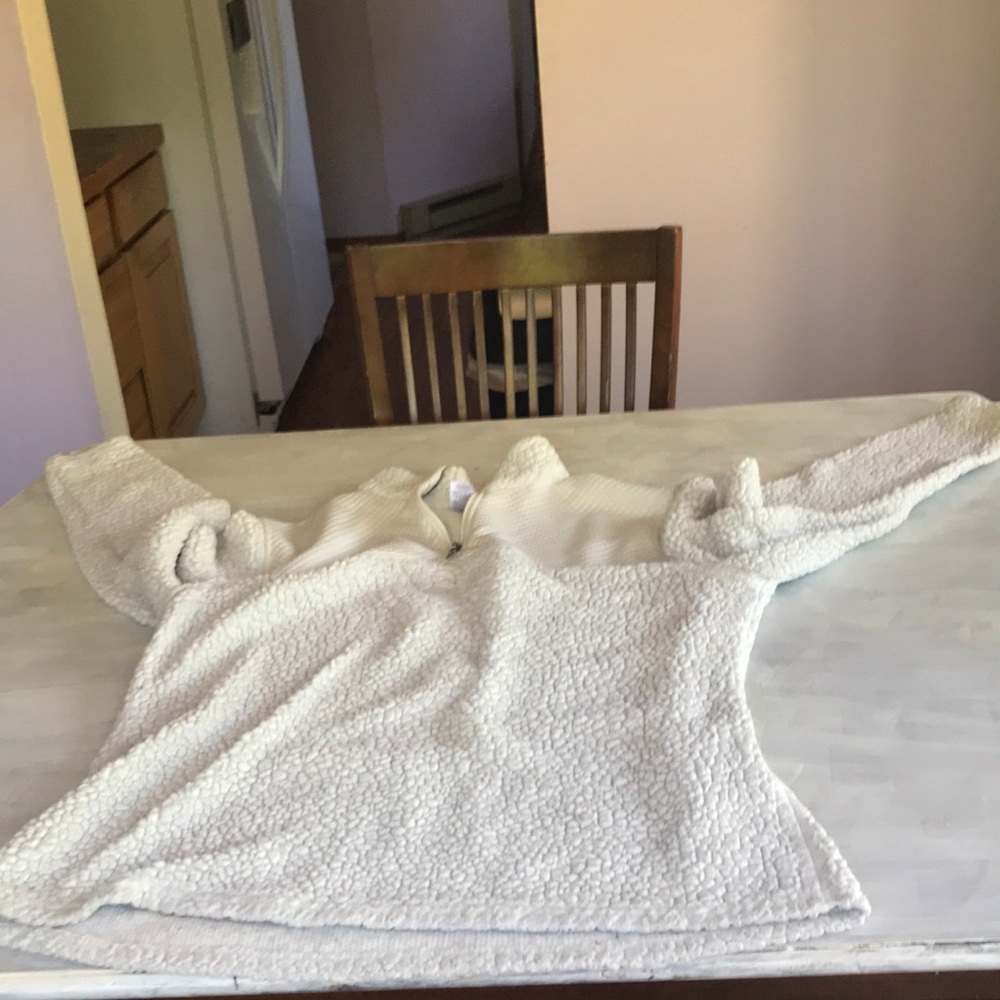 Athletic pullover white size xl women’s jacket